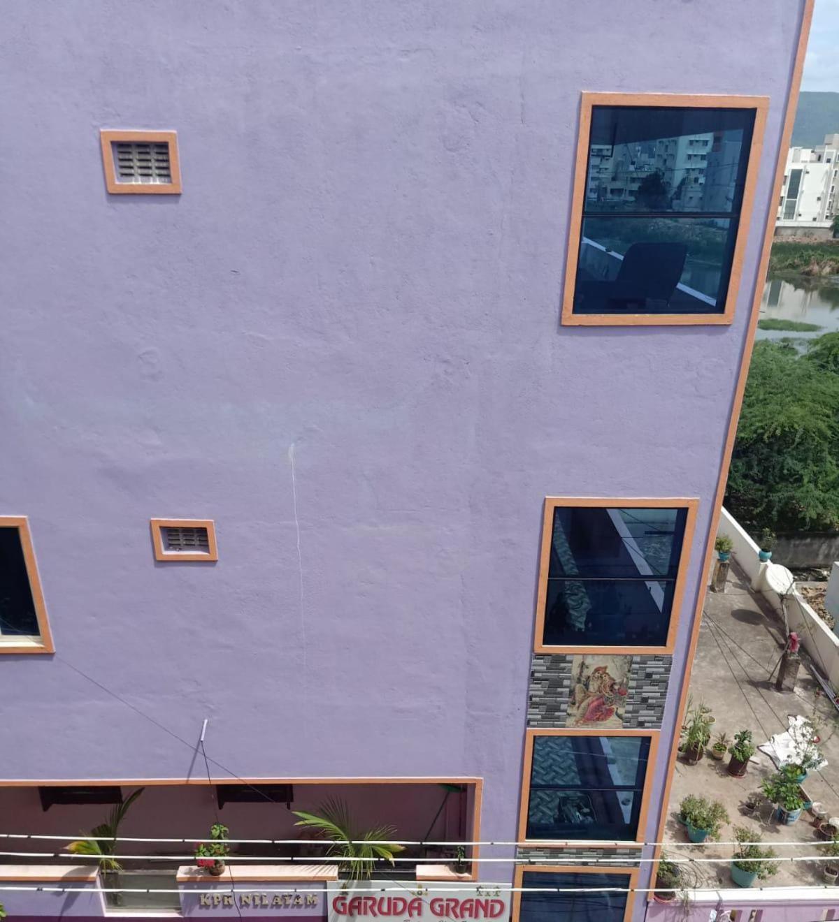 Garuda Grand Apartamento Tirupati Exterior foto